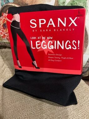 Spanx Very Black look at me leggings by Sara Blakely size large NWT